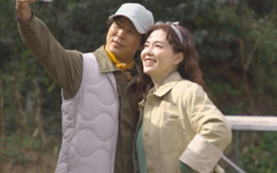 '하희라♥' 최수종 "왕 역할 했지만 실상은 내시"…아내 찐팬과 '원조 첫사랑 논쟁'('세컨하우스')
