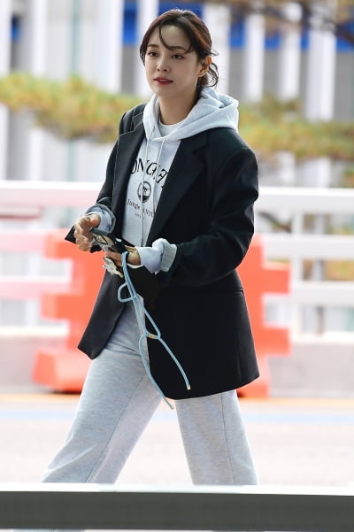 [TEN 포토] 김세정 '편안한 복장으로 출국'