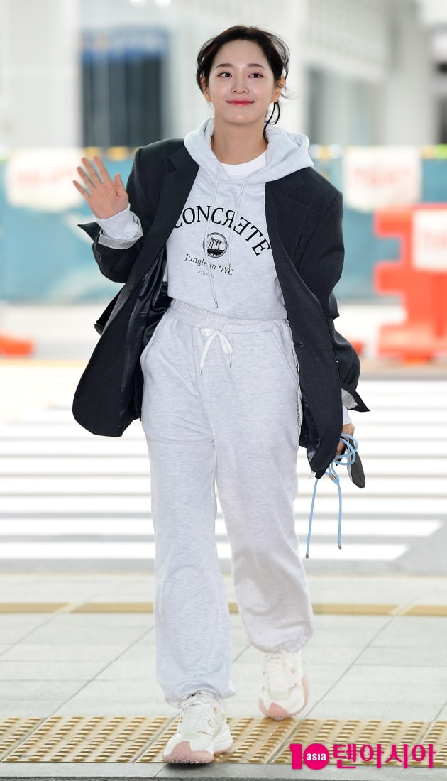 [TEN 포토] 김세정 '피부에 조명을 달았나'