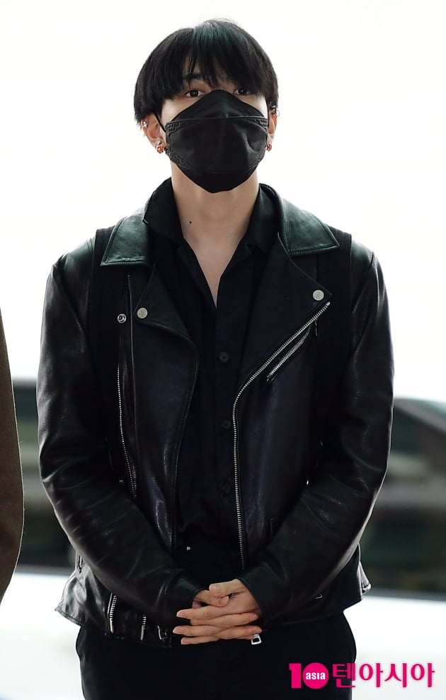 [TEN 포토] 에이티즈 홍중 '다소곳하게 두 손 모아'