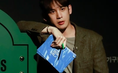 [TEN피플] "그림값 천만원↑' 박기웅, '미대 오빠'의 '이중 생활'…미술계 다크호스