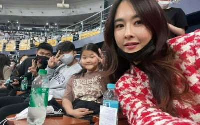 하원미, ♥추신수 야구 경기 안 뛰고 관람하는 줄…'아빠 판박이' 아들 둘+딸 하나