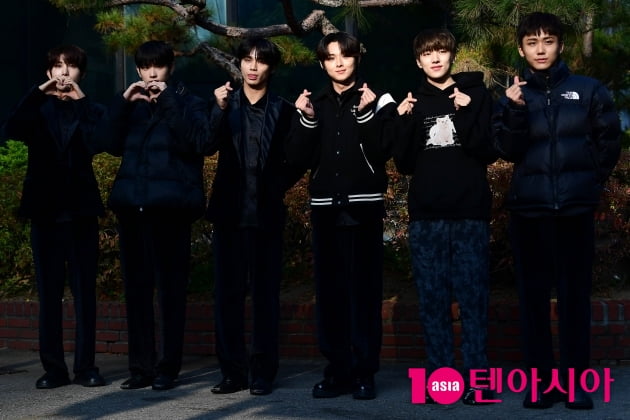 [TEN 포토] DKZ '시크한 블랙'