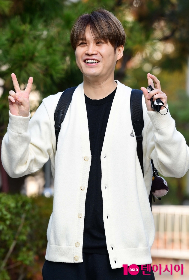 [TEN 포토] 김기태 '많은 취재진에 미소가 절로'