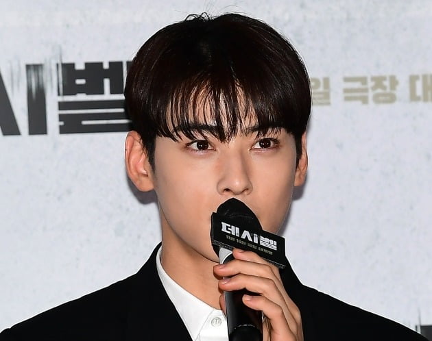 차은우 "이종석 덕분에 '데시벨'에 몰입…친형과 같이 고마운 형"