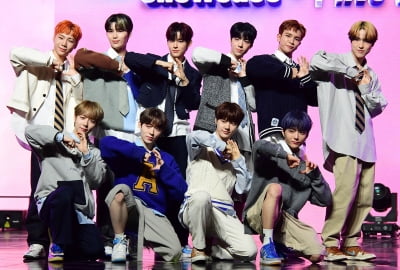 [TEN 포토] 나인아이 '두 번째 미니앨범 'I (Part. 1)'를 발매'