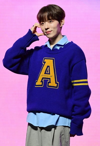 [TEN 포토] 나인아이 이든 '멋진 볼하트'