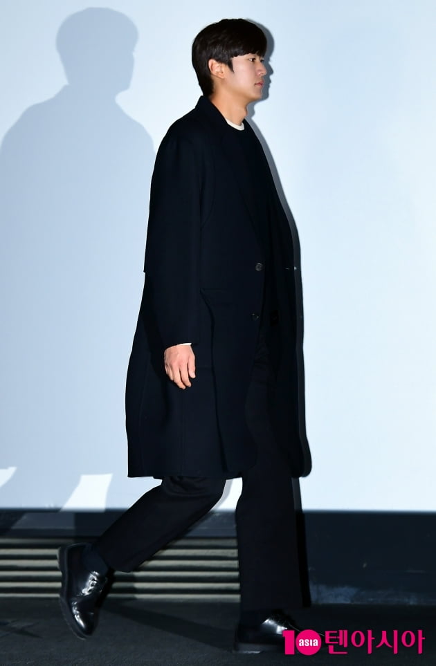 [TEN 포토] 나인우 '그림자 마저 멋짐'