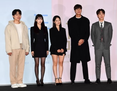 [TEN 포토] 여진구-조이현-김혜윤-나인우-배인혁 '리바이벌 영화 '동감' 주인공들'