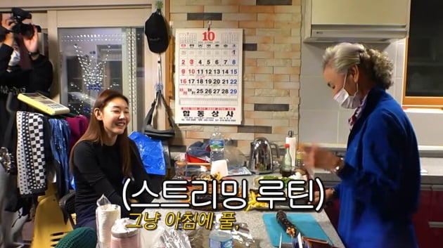 한혜진, 유튜브 조회수 증가의 비밀 "母, 하루 종일 재생…새벽 3시에도"