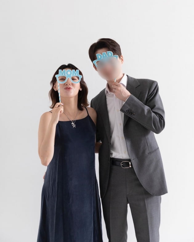 'SBS 돌연 퇴사' 김수민 아나, 결혼식 2달 만에 만삭…아들 임신 발표