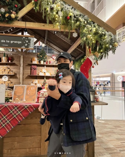 '이다은♥'윤남기, 슈퍼맨 놀이에 신난 딸...행복한 일상