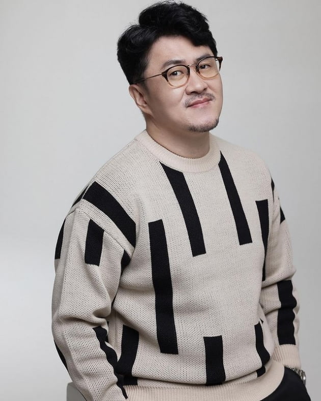 데프콘, 수트 입었을 뿐인데 다르네…20년 만에 찍은 프로필 사진 공개