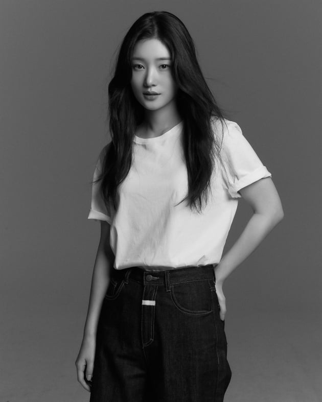 수지 잇는 '첫사랑' 정채연 "단발에 앞머리 자르고 싶죠, 이미지 변신이 로망"[TEN인터뷰]