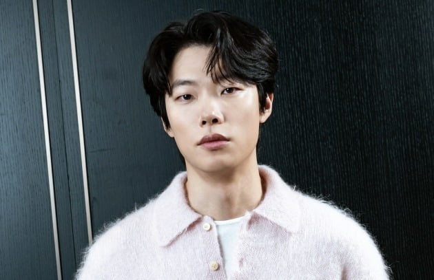 [TEN인터뷰] '제작자 마인드' 류준열 "꿈꾸지 못한 일, 매일 생기는 중"