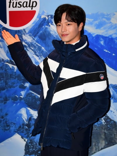 [TEN 포토] 육성재 '오빠라고 부르고 싶은 외모'