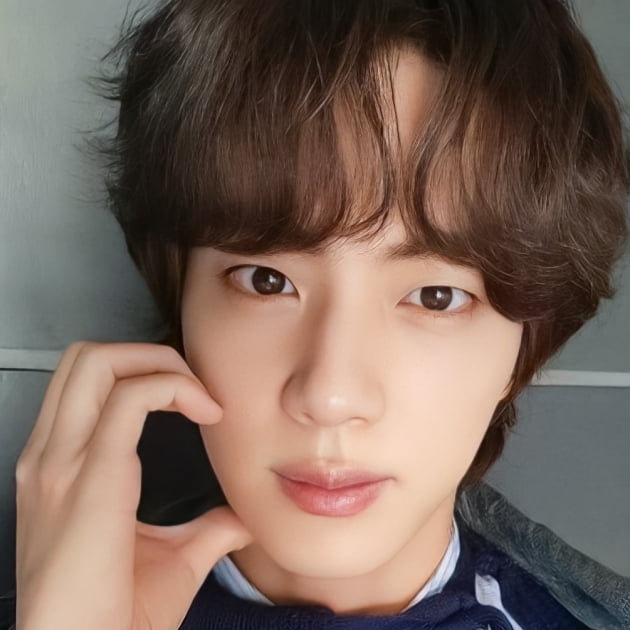 방탄소년단 진, 케이돌(KDOL) 45주차 주간 랭킹 1위 '글로벌 인기남'