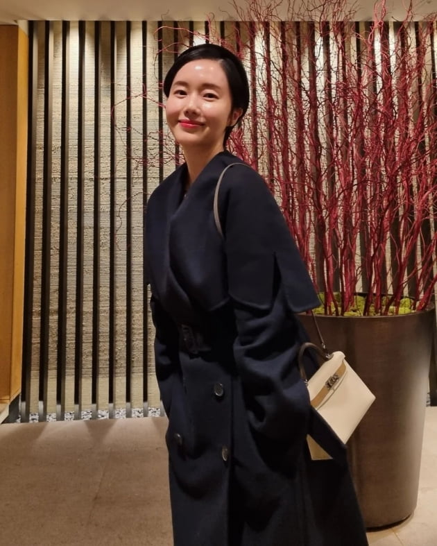 '연하 의사♥' 이정현 "얼마 만의 외출인지"…'육아+일' 탈출하자 한껏 들뜬 얼굴