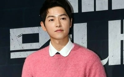 [TEN 포토] 송중기 '귀공자 포스'