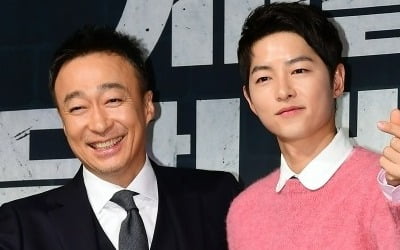 [TEN 포토] 이성민-송중기 '할아버지와 손자'