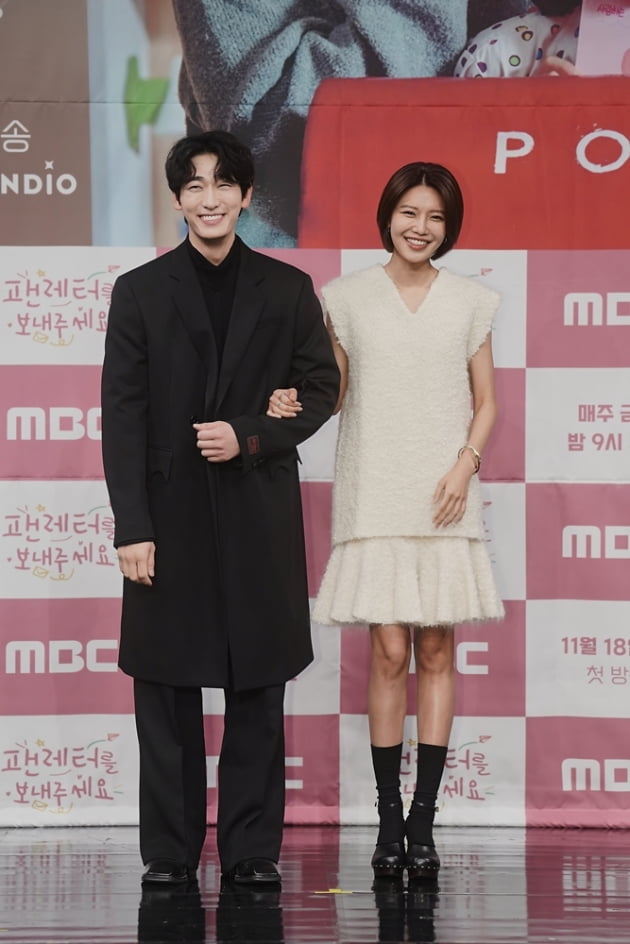 [종합] "톱스타, 언제 해보겠냐"…소녀시대 수영♥미혼부 윤박, 귀여운 로맨스('팬레터를 보내주세요')