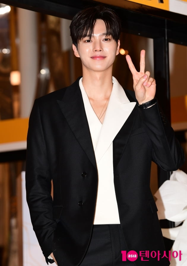 [TEN포토] 송강 '상큼하게 브이'
