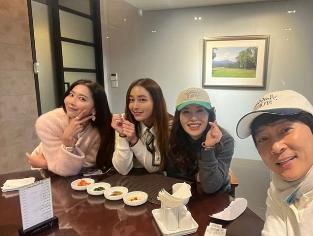 오윤아, 최수종♥하희라 부부·이민정과 만났다 "행복했던 날"
