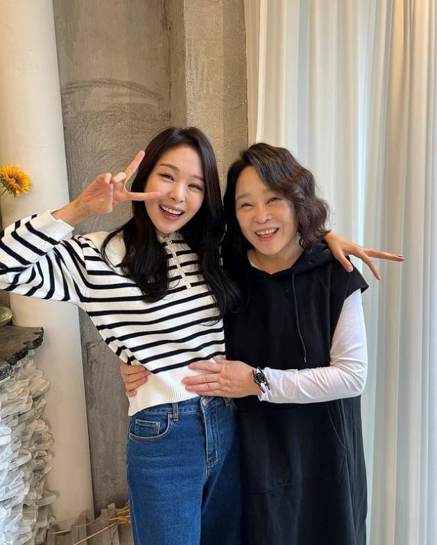 '김태현♥' 미자, 母 전성애와 똑 닮았는데…"얼굴 닮은 건 진짜 1도 몰라"
