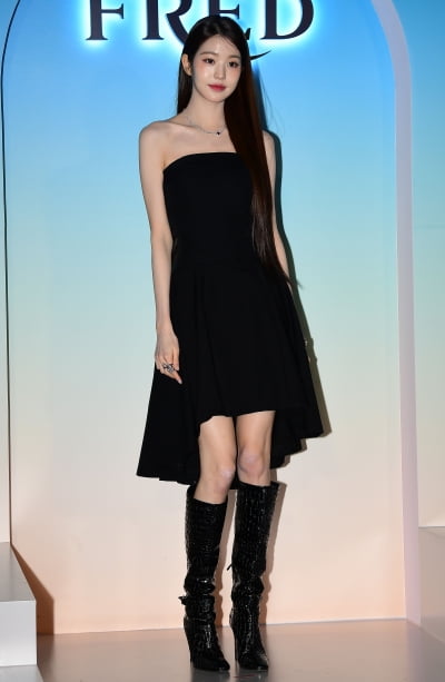 [TEN 포토] 장원영 '우아한 블랙스완'