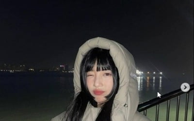 수지, 흑발의 '청순 미녀' 모먼트…빛나는 비주얼 과시