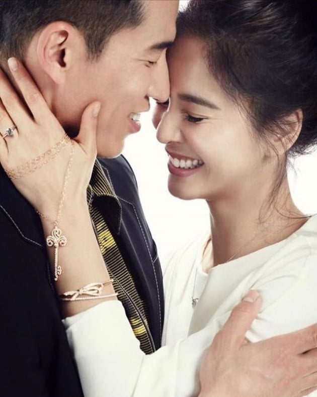 션, ♥정혜영과 만난지 8000일까지 챙기는 스위트한 남편 "하나님의 선물"