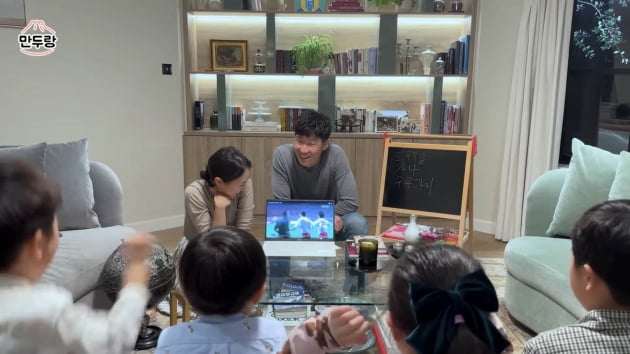 박지성♥김민지, 아들의 "월드컵 최다 우승국은 한국" 엉뚱美에 웃음 폭발('만두랑')