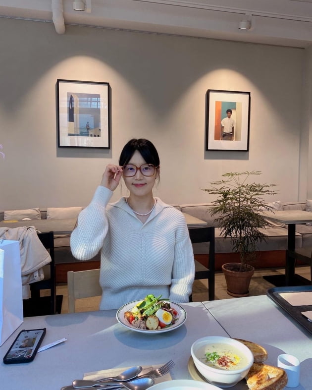 '검사♥' 한지혜, 외출에 신난 슬이애미…육아에 지쳤나 "몸이 힘들어선지 고생 중"