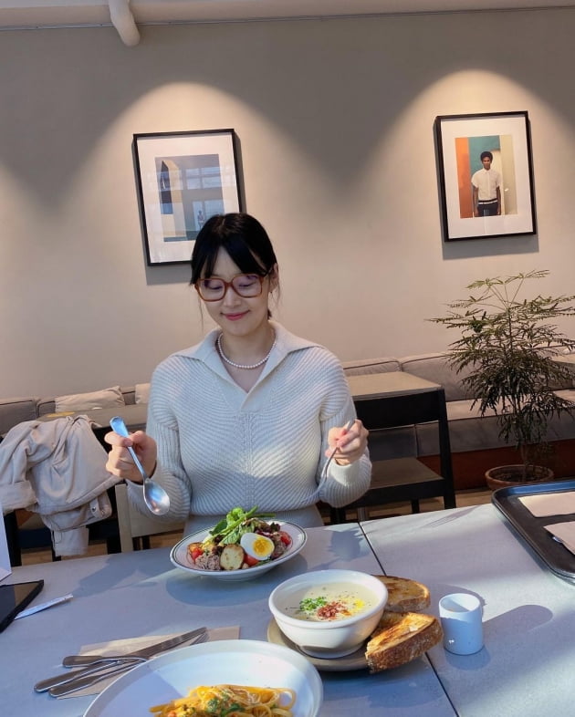 '검사♥' 한지혜, 외출에 신난 슬이애미…육아에 지쳤나 "몸이 힘들어선지 고생 중"