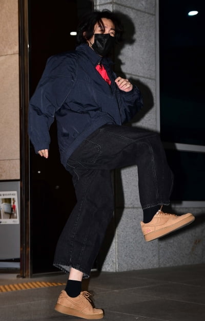[TEN 포토] 방탄소년단 정국 '손흥민형 골을 기대하며'