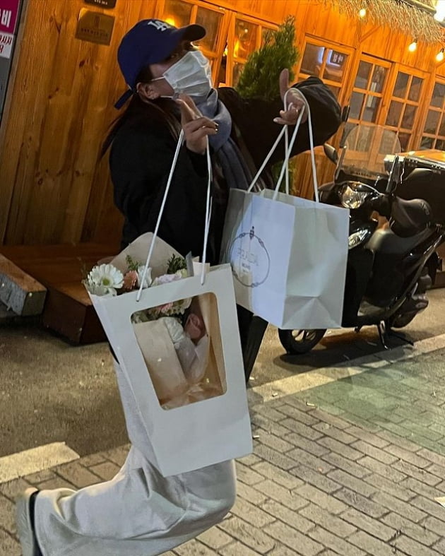 자이언트핑크, ♥한동훈에 받은 꽃다발·명품 P사 자랑 "아주 쓰러져"