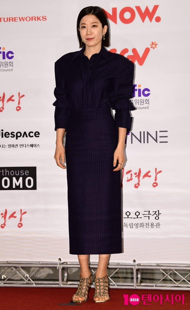 [TEN 포토] 전혜진 '여우조연상 위엄'(영평상)