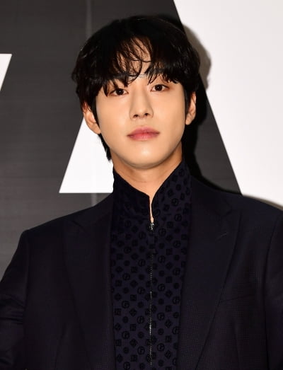 [TEN 포토] 안효섭 '우수에 젖은 눈망울'