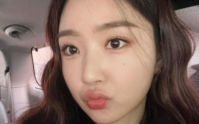브브걸 유나, '볼 빵빵' 러블리 비주얼…'상큼美' 터지는 미모