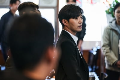 진구, '대선배' 이성민 향한 애정 "6개월 했는데도 아쉬워"[종영인터뷰]