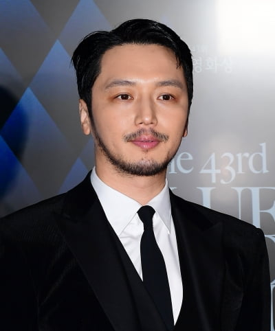 [TEN 포토] 변요한 '터프한 수염'
