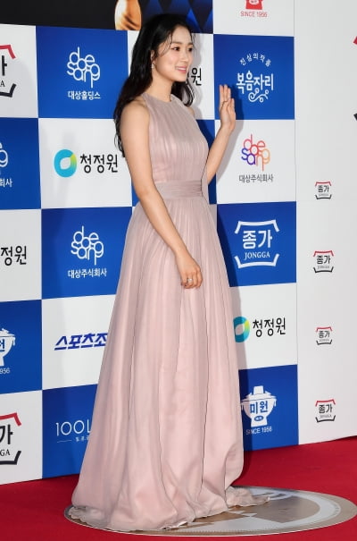 [TEN 포토] 김혜윤 '신인여우상 수상'