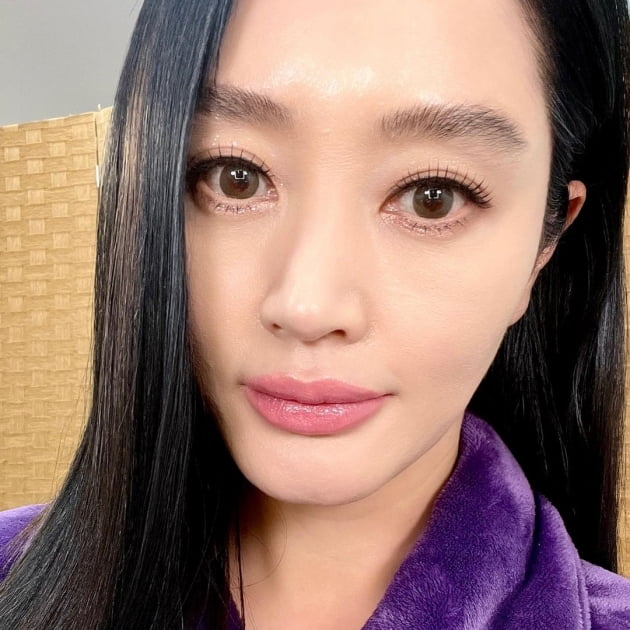 김혜수, 미인의 정식…작은 얼굴에 다 담긴 큼직+또렷 눈코입