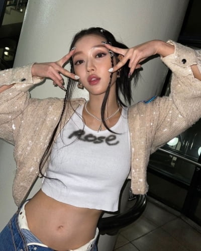 유아, 허리 사이즈 21인치도 안될듯…손나은 능가하네