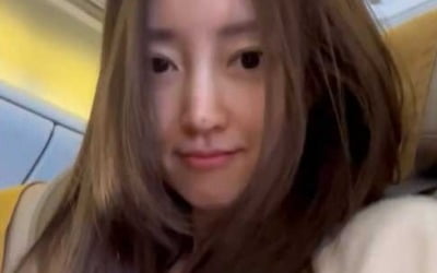 '임창정♥' 서하얀 "기내에서도 꿀 피부"…화장품회사 CEO다운 자신감