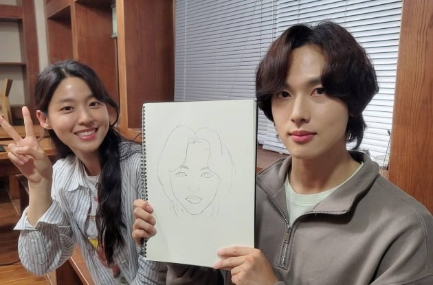 '코로나19 확진' 임시완, 센스 넘치는 근황 "나는 전혀 아프지 않아"