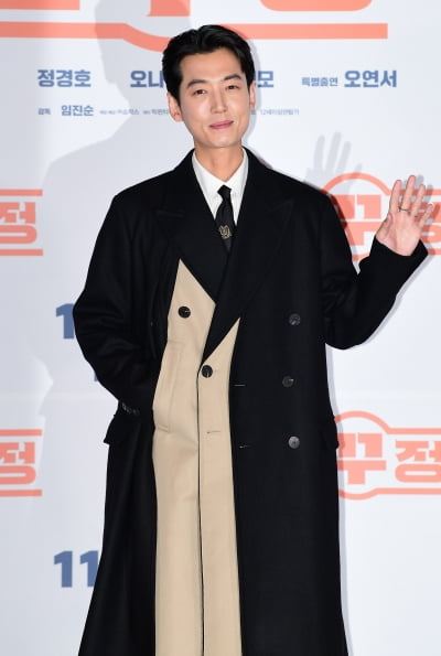[TEN 포토] 정경호 '남성미 넘치는 외모'