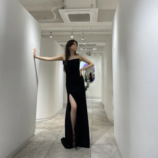 '한의사♥' 강소라, 오랜만에 드레스 자태…떨리는 맘과 달리 라인은 완벽