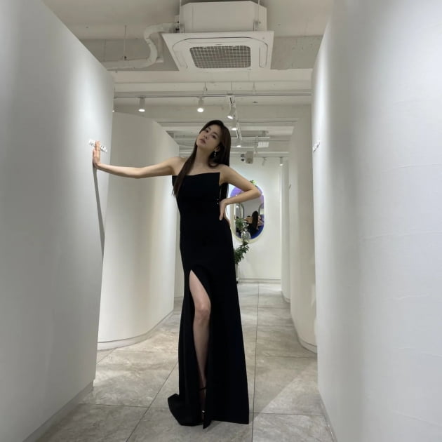 '한의사♥' 강소라, 오랜만에 드레스 자태…떨리는 맘과 달리 라인은 완벽