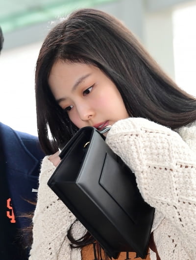 [TEN 포토] 블랙핑크 제니 '마스크 쓰기 3초전'